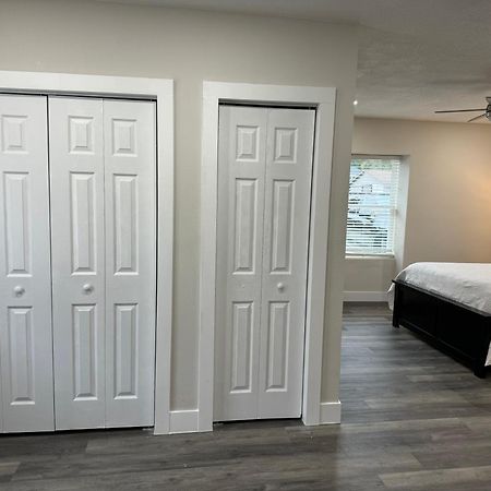 Deluxe Apartment Whit Laundry Tampa Luaran gambar