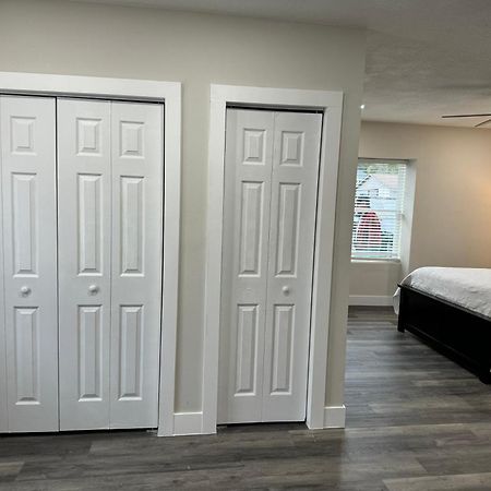 Deluxe Apartment Whit Laundry Tampa Luaran gambar